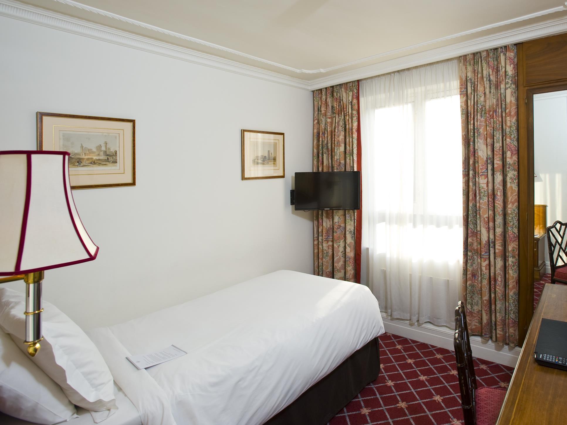 The Rathbone Hotel, Fitzrovia London Bagian luar foto