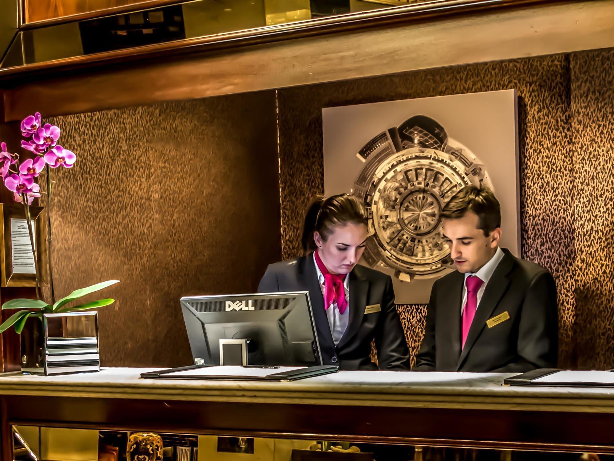 The Rathbone Hotel, Fitzrovia London Bagian luar foto